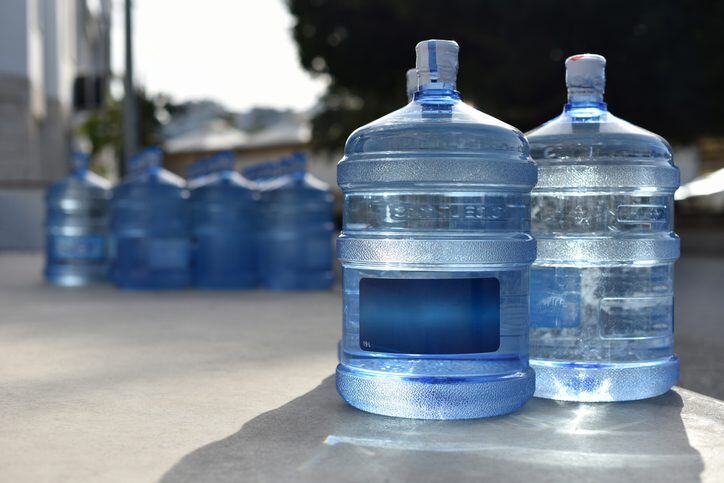 how to maintain gallon water quality